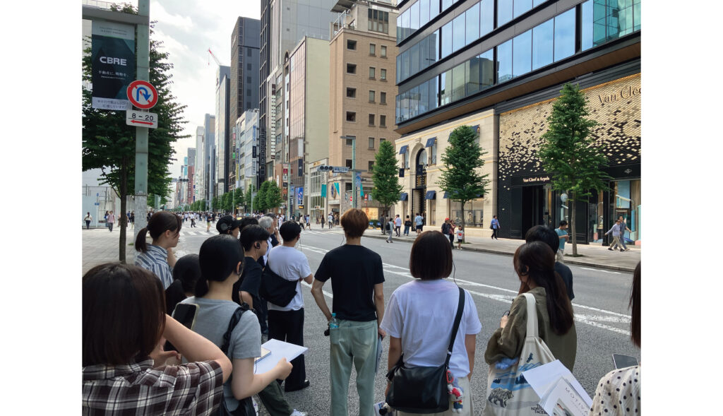 東海大学の学生と、銀座ファサード見学会を実施しました（AGB）